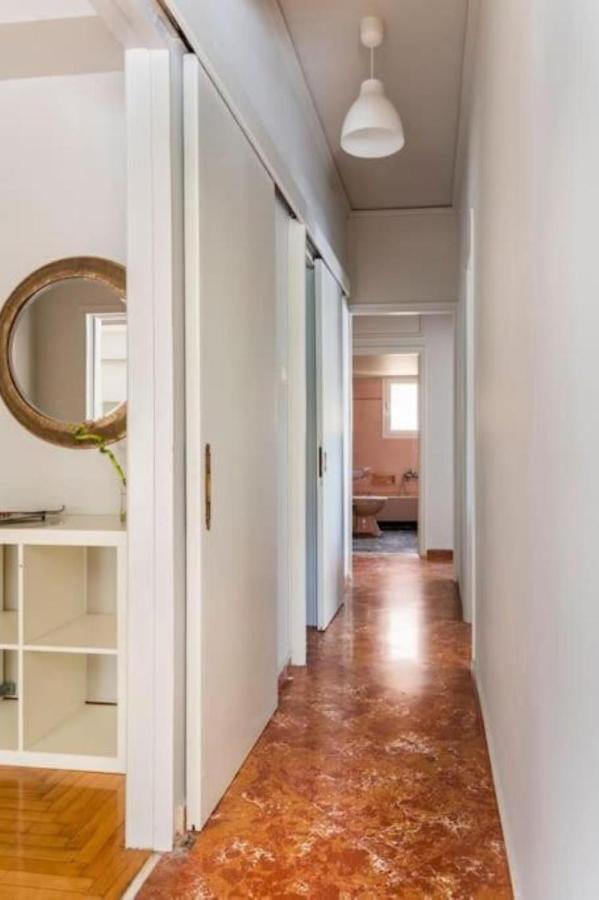 Spacious Renovated Flat In The Athens Riviera Exterior foto