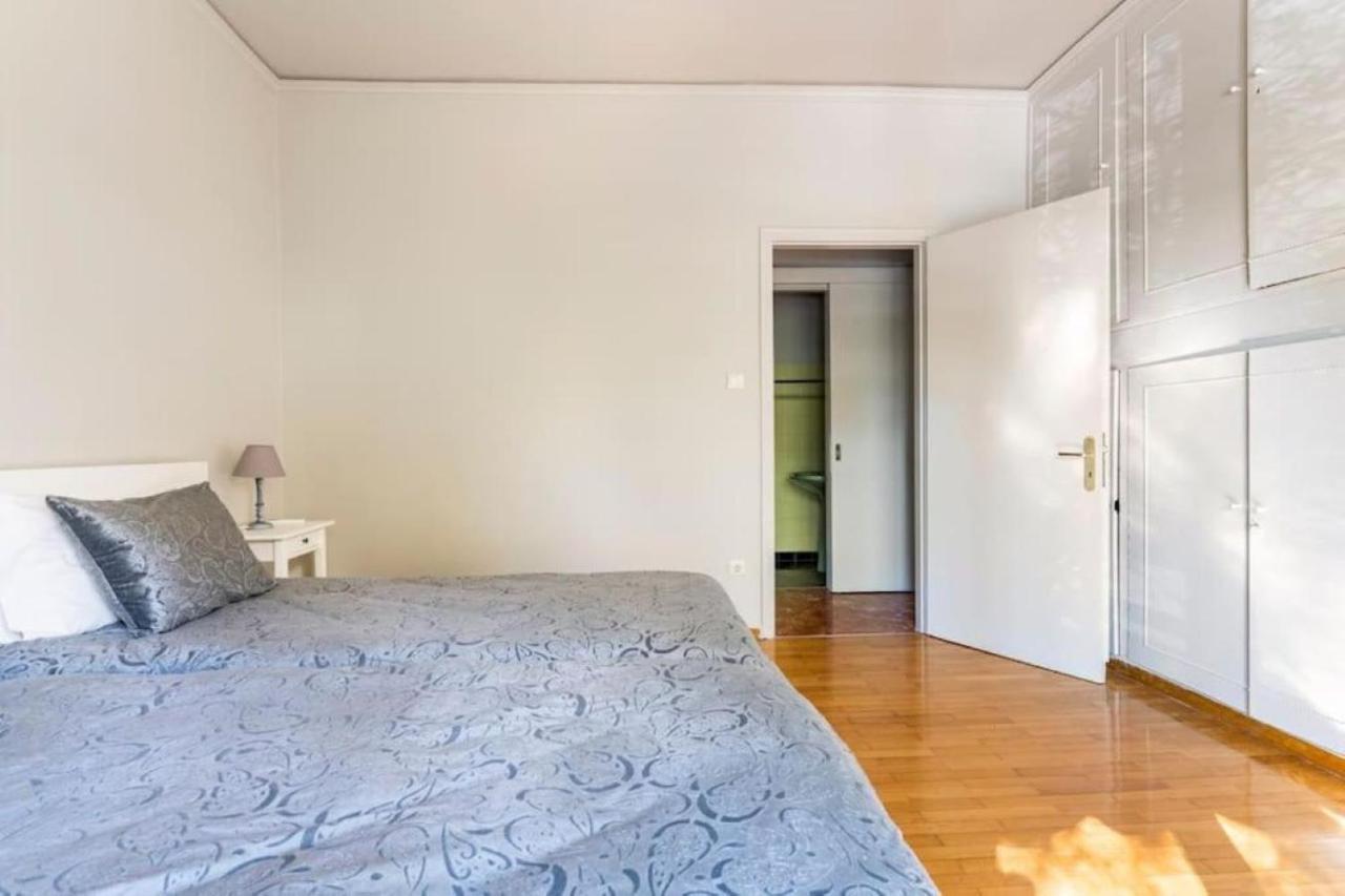 Spacious Renovated Flat In The Athens Riviera Exterior foto
