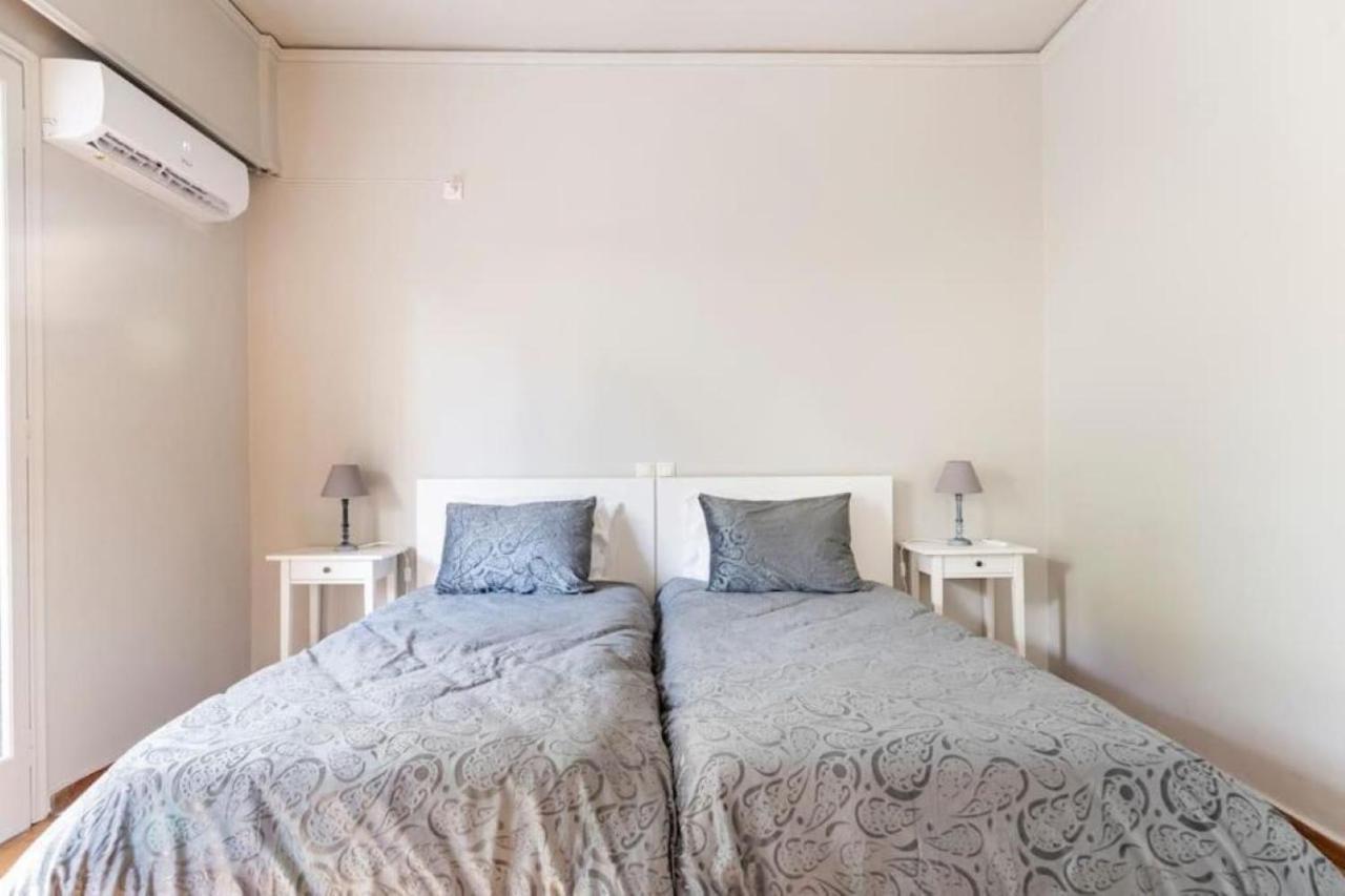 Spacious Renovated Flat In The Athens Riviera Exterior foto