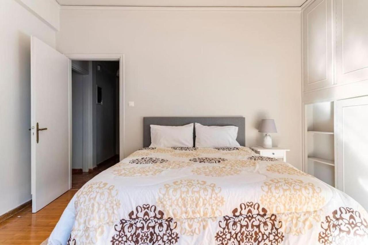 Spacious Renovated Flat In The Athens Riviera Exterior foto